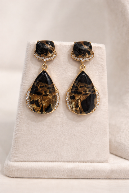 Marbled Black Stone Gold-Tone Pendant Set