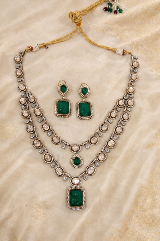 Zoya 2-Layer Mossointe Necklace Set