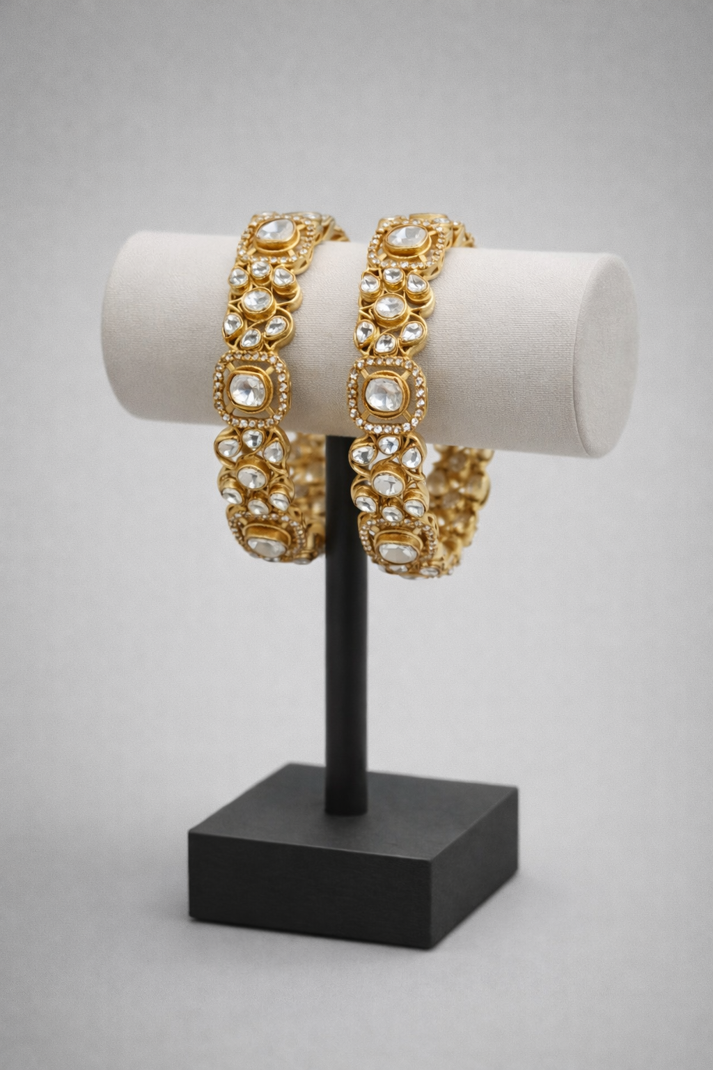 Mossainte Uncut statement bangles