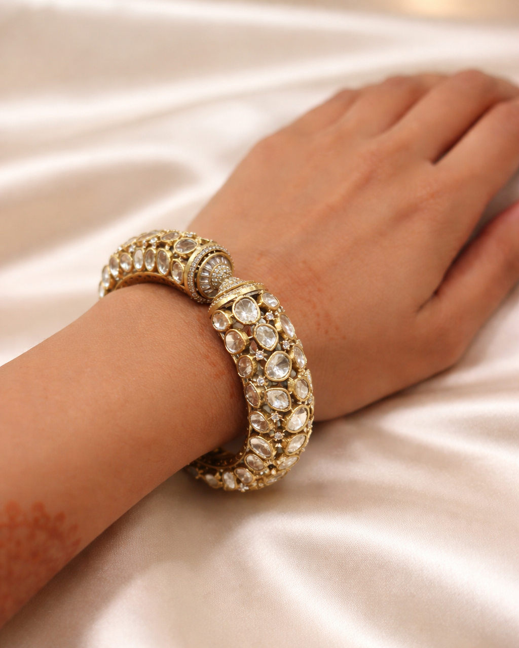 Gold-Finished Ornate Kundan Polki Openable Kada(Free Size)-G354150