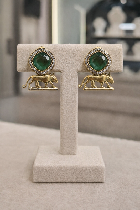 Sabyasachi Emerald Designer Pendant Set-G751600