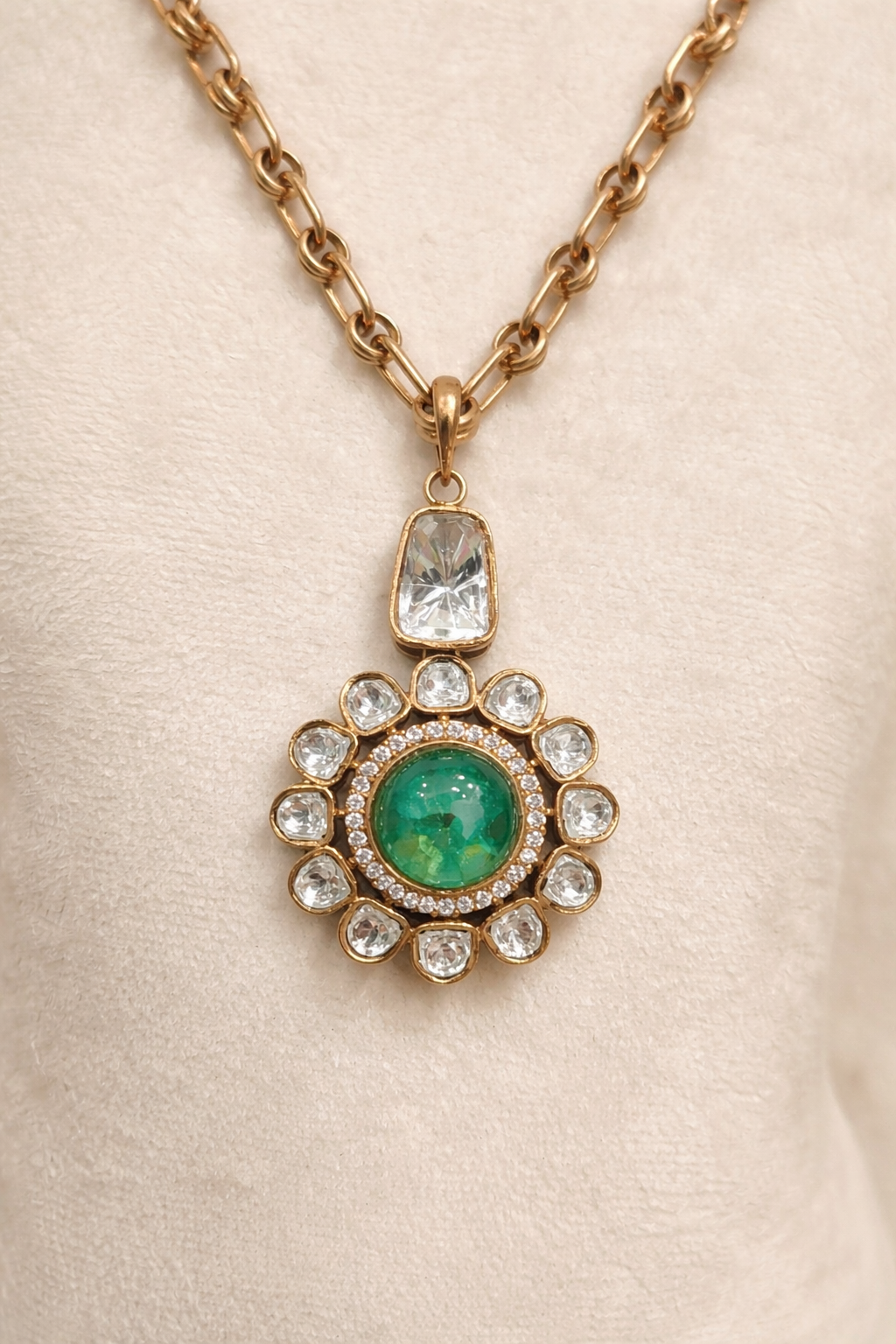 Green Mossonite Pendent Set