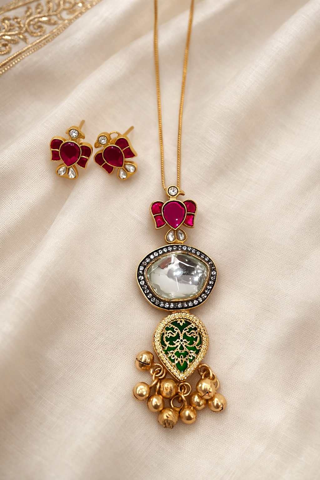 Pachi Kundan Pendant Chain with Matching Studs-G352500