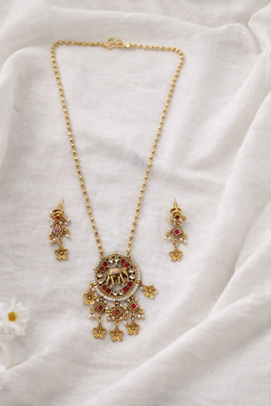 Heritage Elephant Motif Gold-Toned Pendant Set-G352000