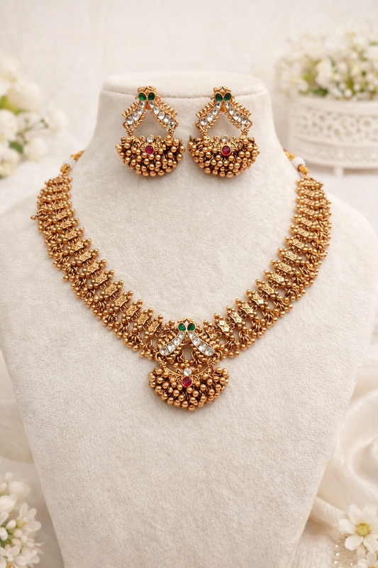 Elegant Gold Finish Flower Design Antique Necklace Set