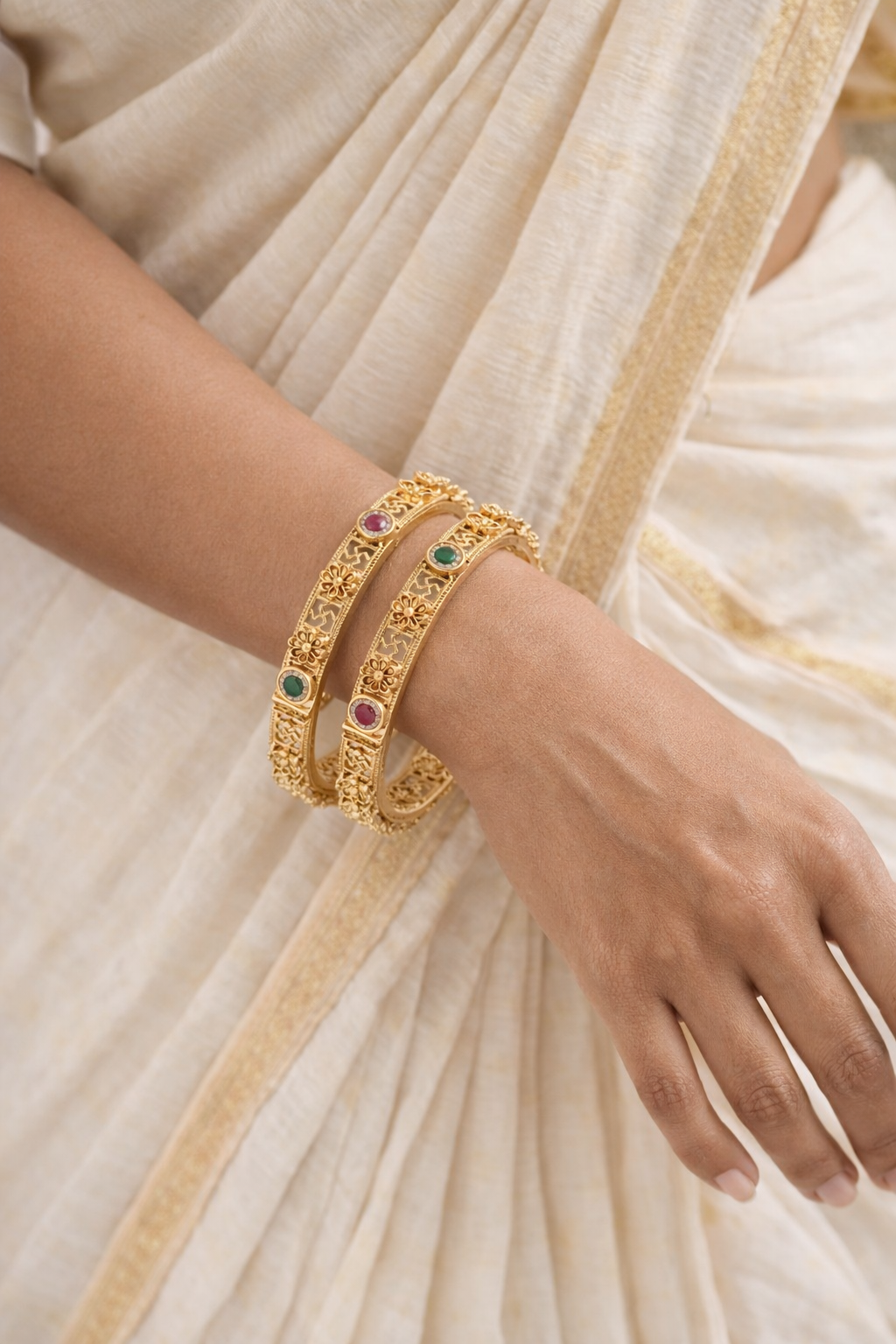 Handcrafted Floral Design Kemp Stone Bangles(Set of 2)