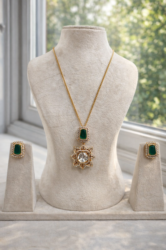 Emerald Green Mossonite Pendant Set