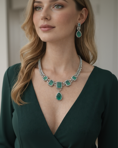 American Diamond Meant Stone Necklace Set-G351800