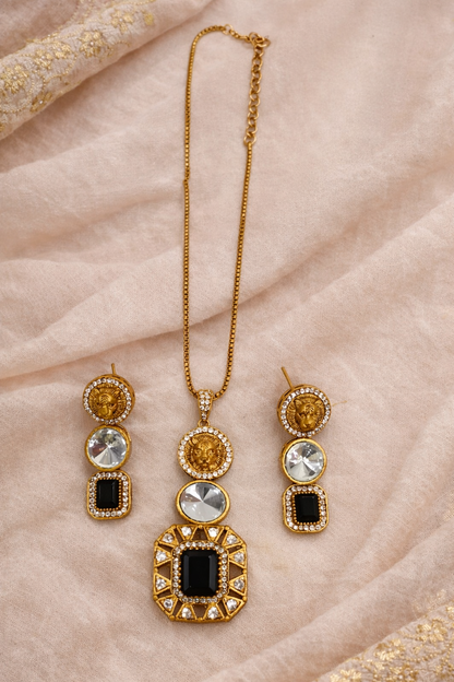 Victorian and Sabyasachi Pendent set