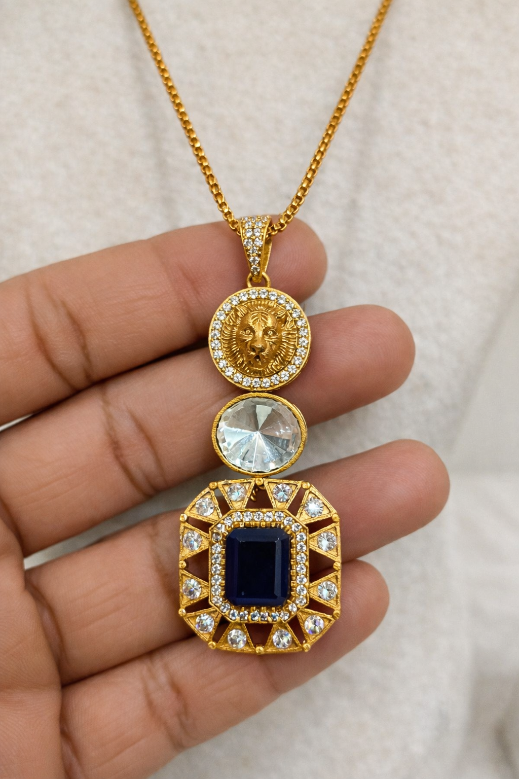 Victorian and Sabyasachi Pendent set