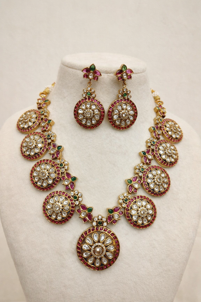 Gold-Plated Kemp Stone Coin Necklace Set