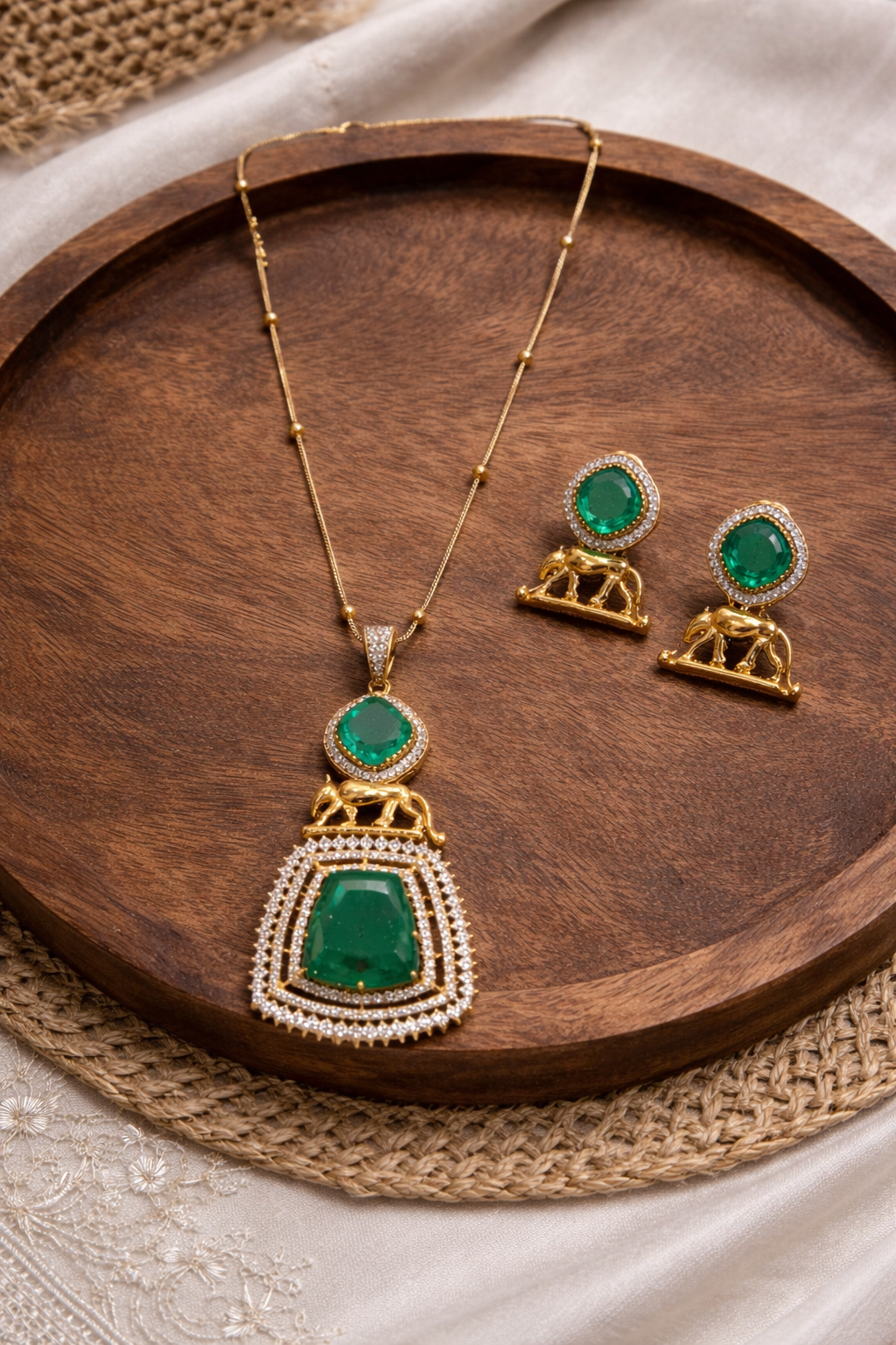 Sabyasachi Emerald Designer Pendant Set-G751600