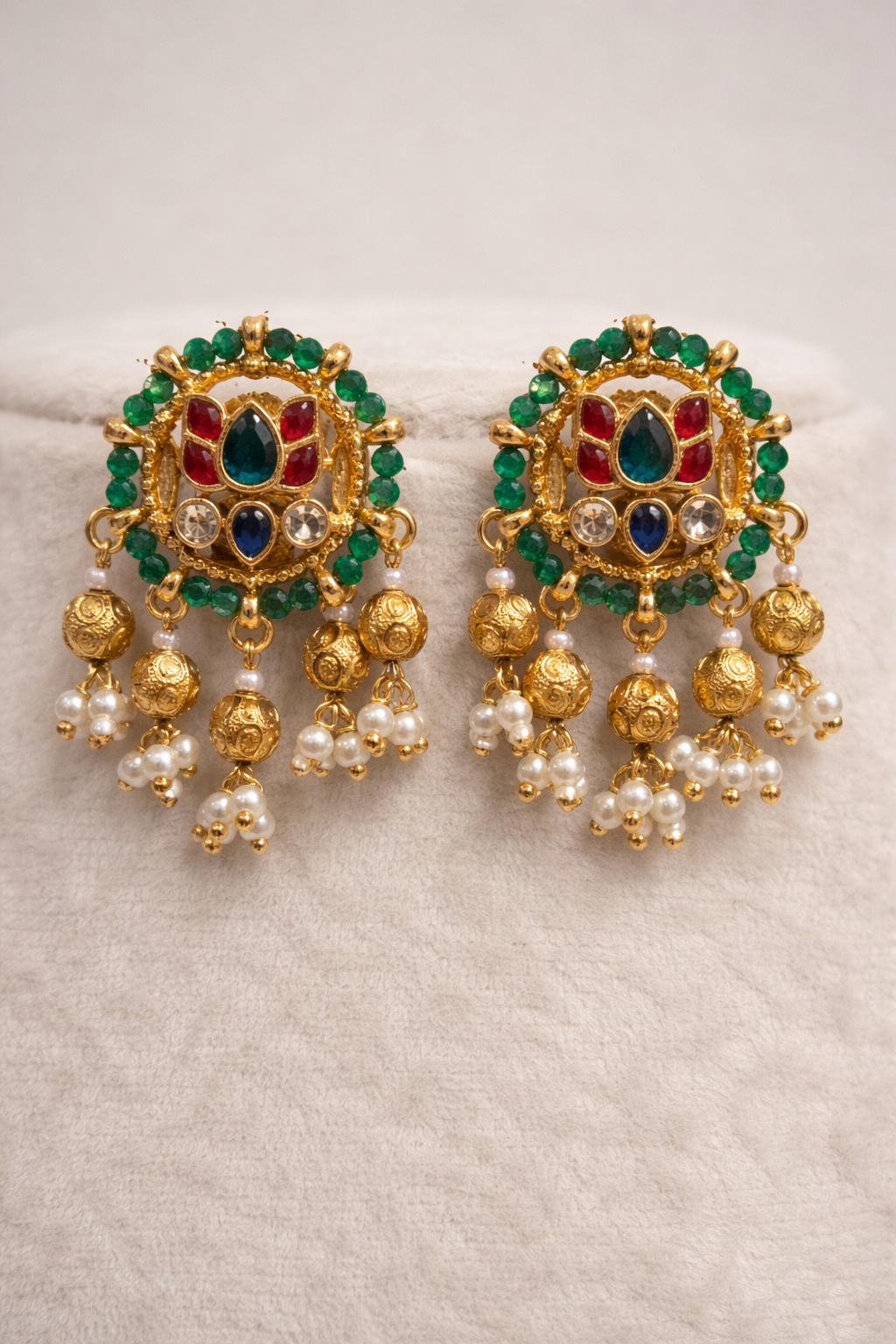 Stunning Kundan Style Green Bead Pendant Set-G352000