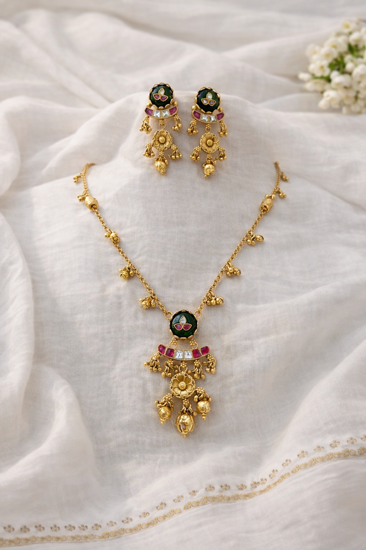 Gold-Plated Jadav Green Onyx Pendent Set