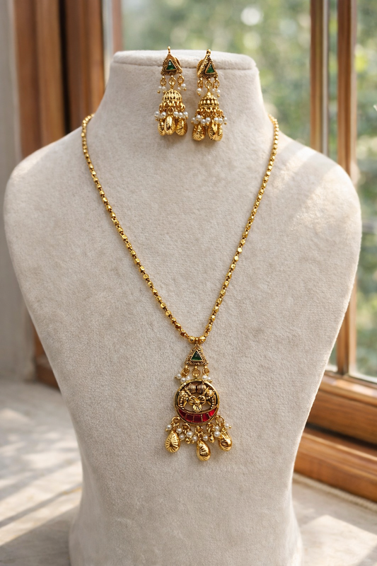 Antique Kempu & Pearl Pendant Set