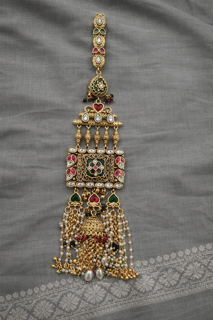 Gold-Toned Kundan & Pearl Beaded Traditional Chabi Challa / Judda-G355100