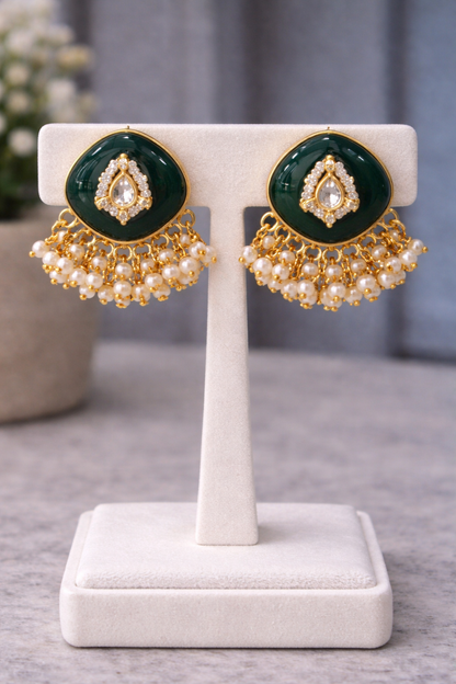 Emerald & Pearl Kundan-Style Gold-Toned Pendant Set-G353300