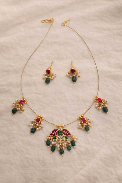 Elegant Peacock Kemp Stone Invisible Necklace Set-G351300