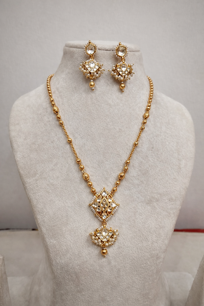 Exquisite Kundan Polki & Pearl Pendant Set