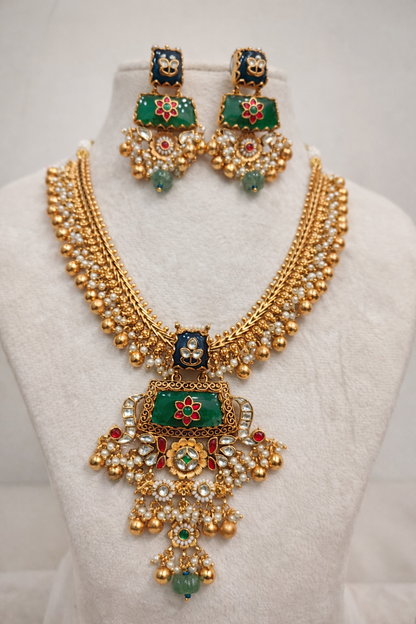 Gold Antique Emerald and Polki Studded Necklace Set