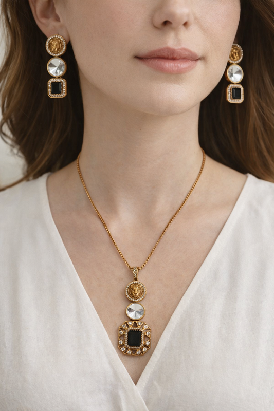 Victorian and Sabyasachi Pendent set-G751700