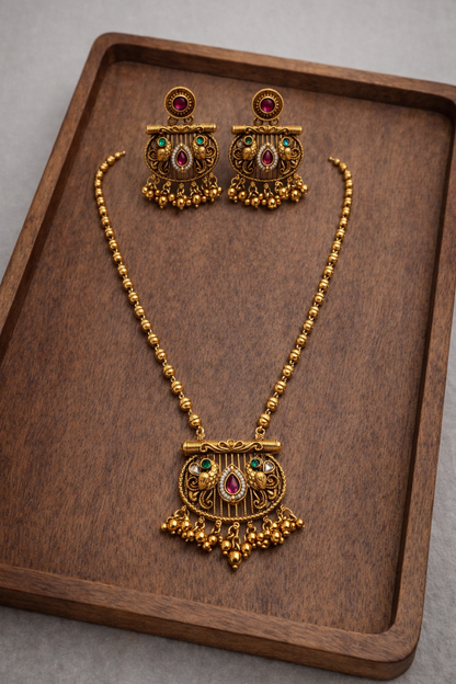 Ethnic Indian Heritage Style Pendant Set