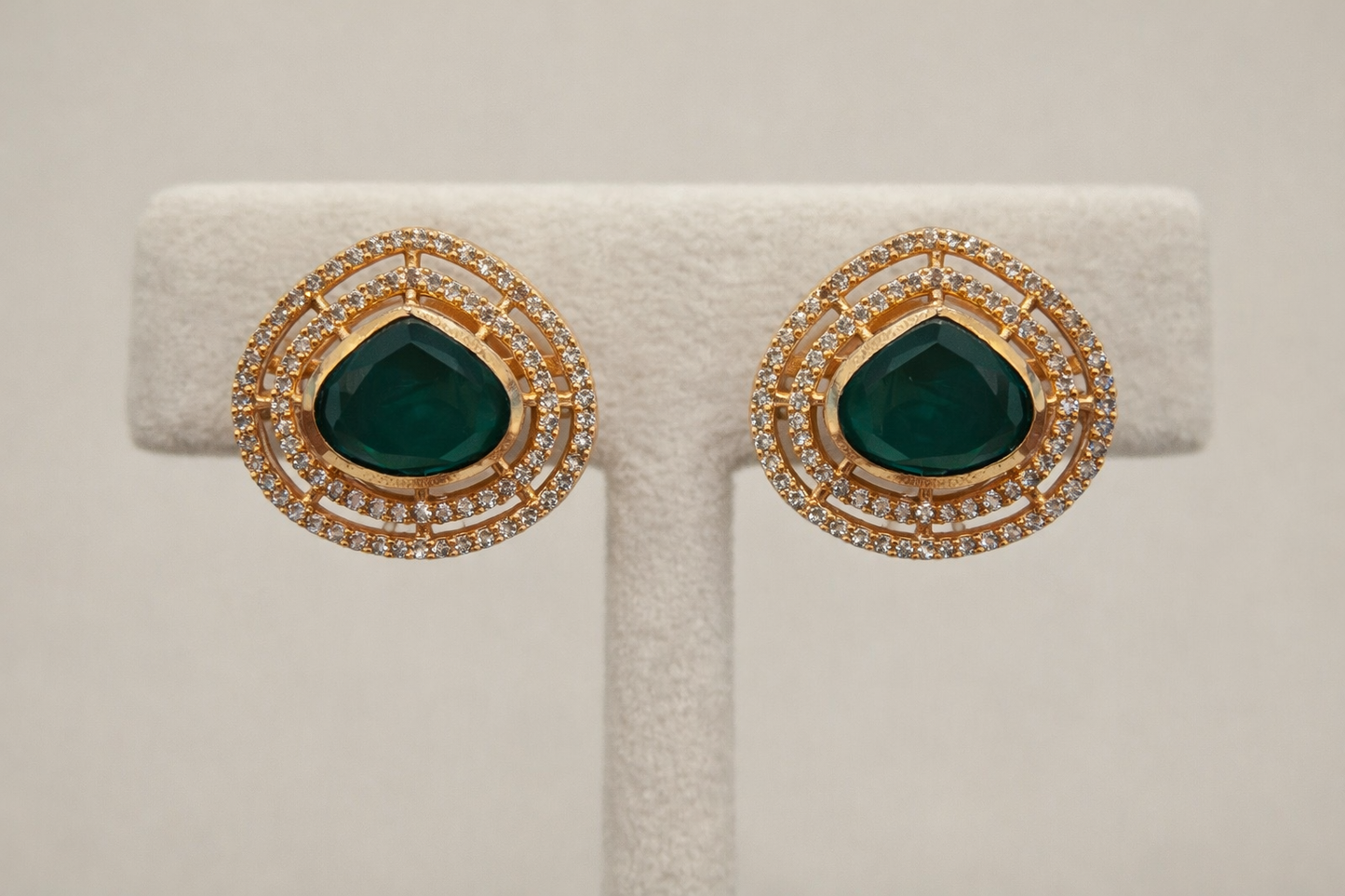 Emerald & Uncut Mossonite Necklace Set