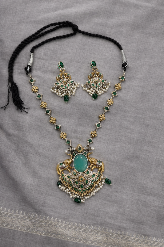 Oxidized Silver & Green Stone Elephant Pendant Necklace Set-G352300