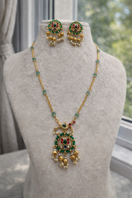 Stunning Kundan Style Green Bead Pendant Set