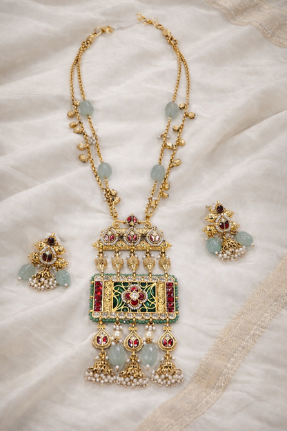 Antique Jadau Kundan Pendant Chain With Earings-G355400