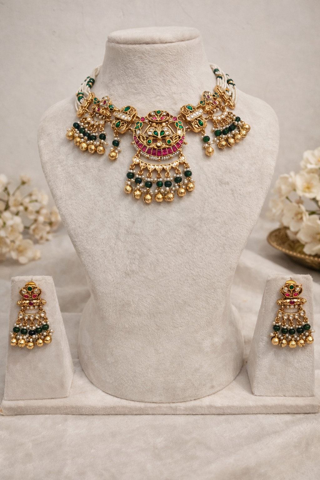 Vintage Look Jadtar Style Necklace with Dodi Design