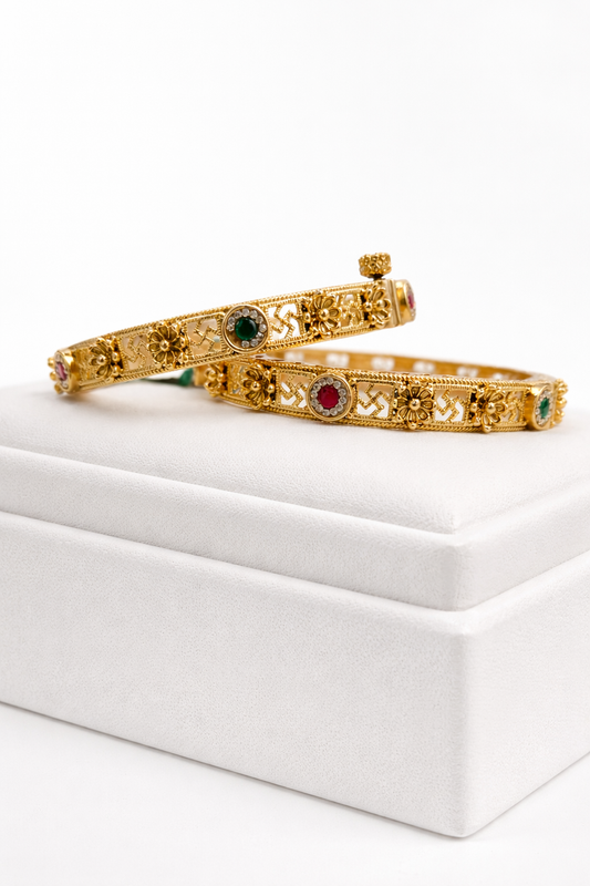 Handcrafted Floral Design Kemp Stone Bangles(Set of 2)